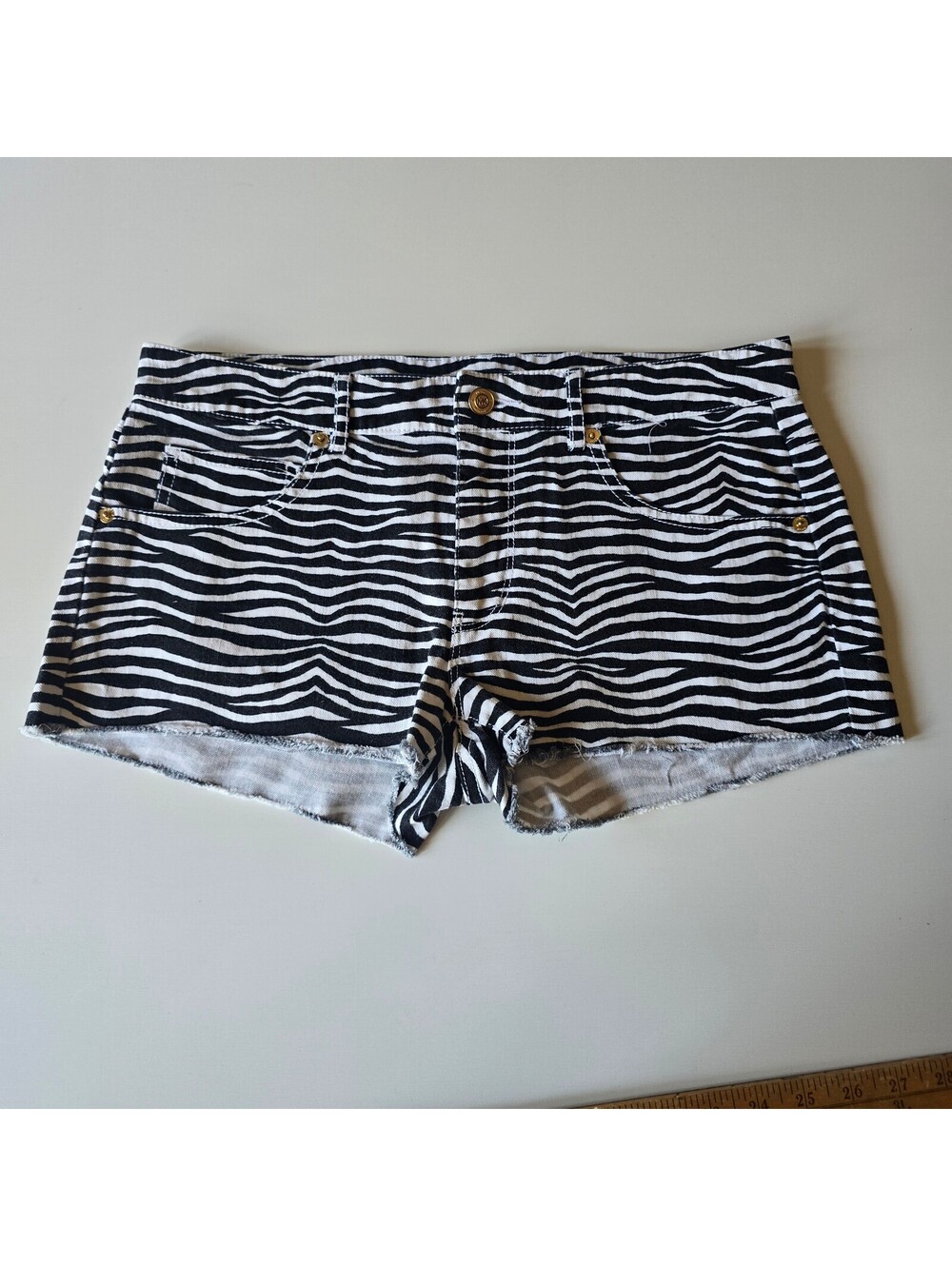 Michael Kors Zebra Print Cut Off Denim Shorts Size 6 Black White Raw Hem MK Logo